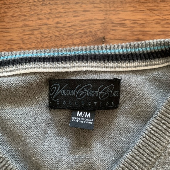 Medium Volcom v neck sweater - Picture 2 of 2